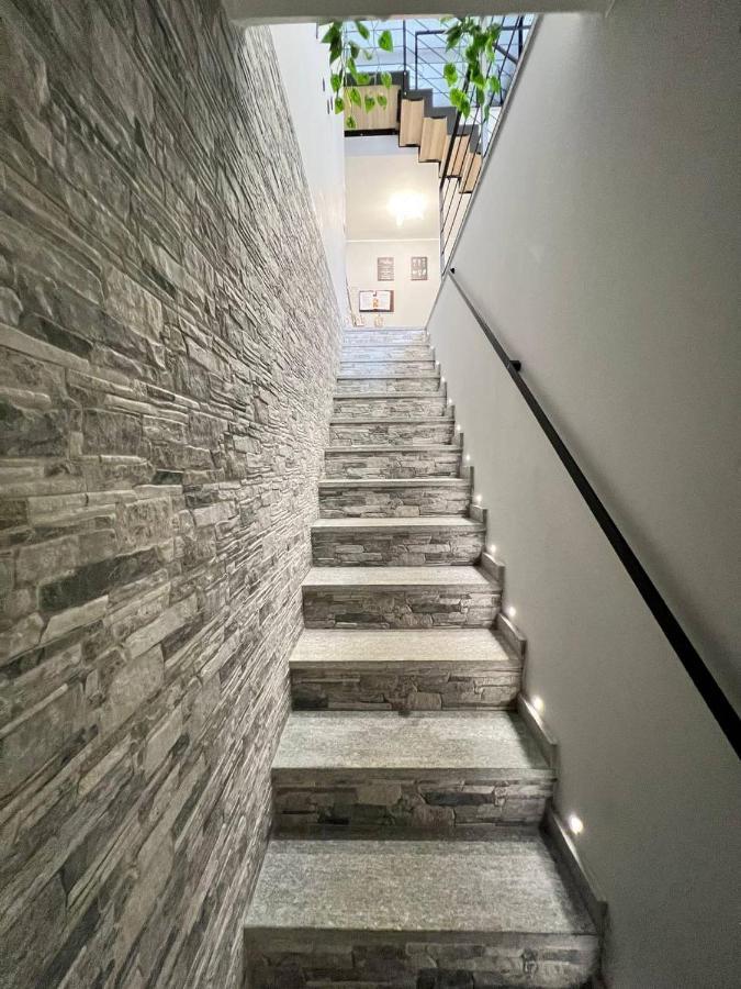 Modern Loft Center Of Turin + Jacuzzi 30M Metro Apartman Collegno Kültér fotó
