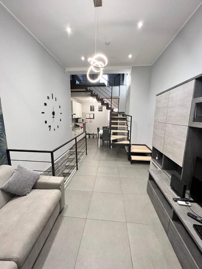 Modern Loft Center Of Turin + Jacuzzi 30M Metro Apartman Collegno Kültér fotó