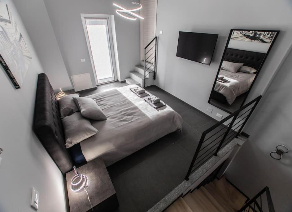 Modern Loft Center Of Turin + Jacuzzi 30M Metro Apartman Collegno Kültér fotó