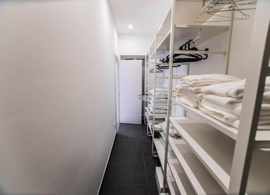 Modern Loft Center Of Turin + Jacuzzi 30M Metro Apartman Collegno Kültér fotó
