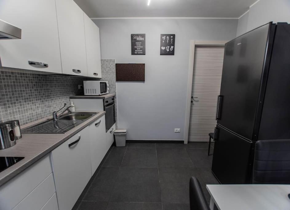 Modern Loft Center Of Turin + Jacuzzi 30M Metro Apartman Collegno Kültér fotó
