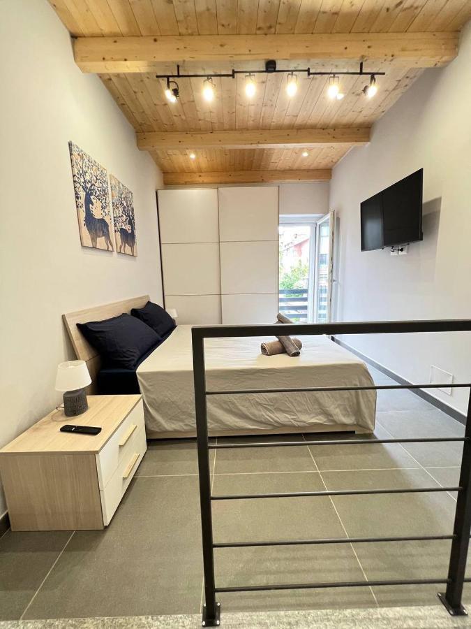 Modern Loft Center Of Turin + Jacuzzi 30M Metro Apartman Collegno Kültér fotó