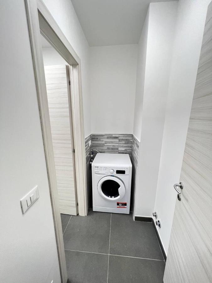 Modern Loft Center Of Turin + Jacuzzi 30M Metro Apartman Collegno Kültér fotó